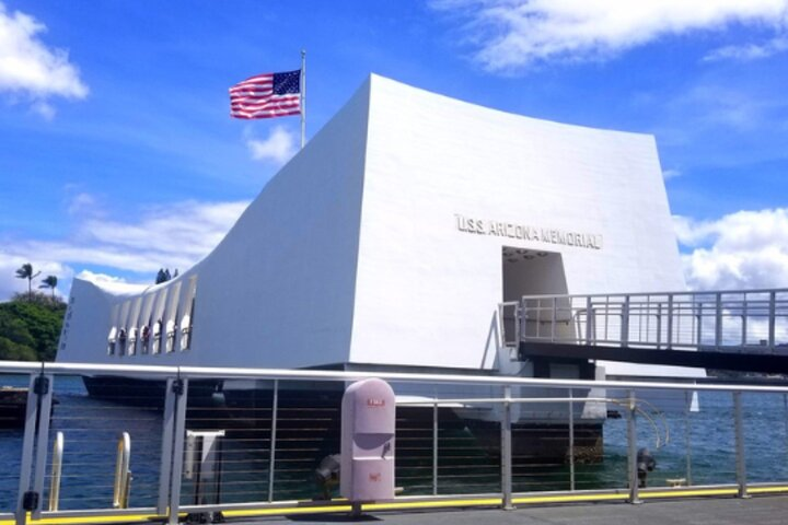 Small Group Tour in Pearl Harbor and Downtown Honolulu - Photo 1 of 9